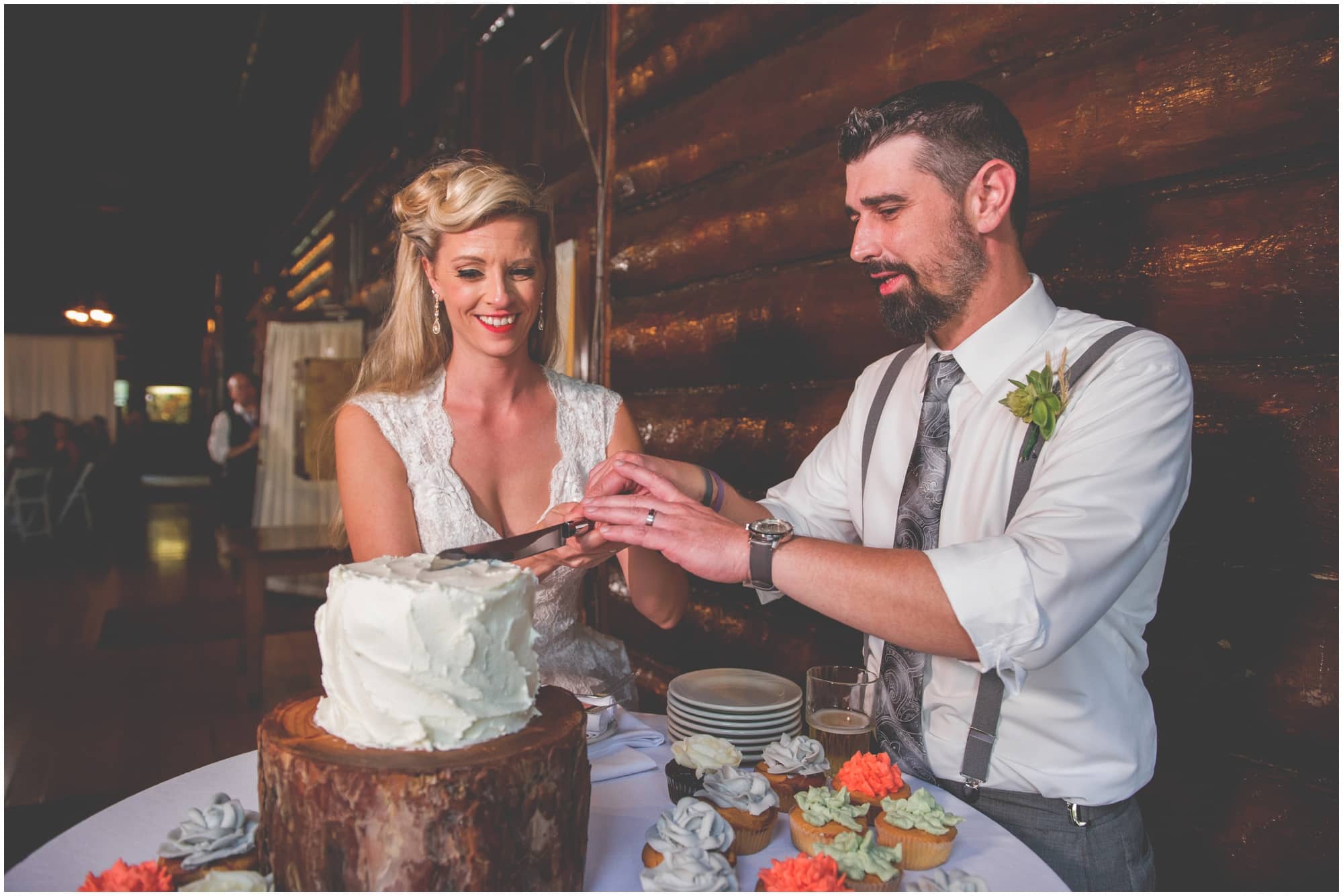 Starved Rock State Park Lodge Wedding Photographer cake cutting